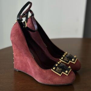 Marc by Marc Jacobs Embellished Platform Wedge Pumps